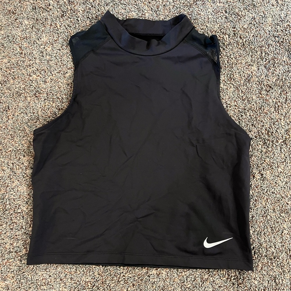 Nike cropped tank